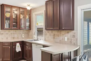 2104 Arborview Blvd, Ann Arbor, MI 48103 - Photo 8