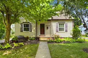 2104 Arborview Blvd, Ann Arbor, MI 48103 - Photo 2