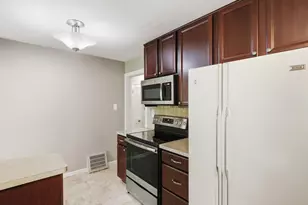 2104 Arborview Blvd, Ann Arbor, MI 48103 - Photo 10