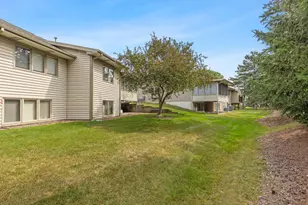 2736 Mulford Dr SE, Grand Rapids, MI 49546 - Photo 36
