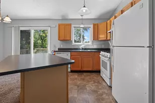 1006 26th St SW, Wyoming, MI 49509 - Photo 6