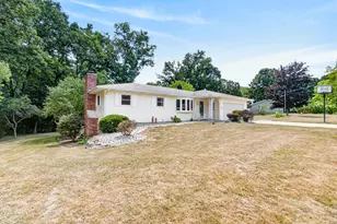 257 Wagon Wheel Ln, Battle Creek, MI 49017 - Photo 2