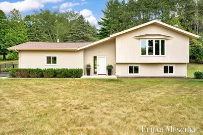 6160 Myers Lake Avenue NE, Rockford, MI 49341 - Photo 2