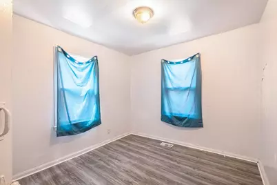 933 E Foss Avenue, Flint, MI 48505 - Photo 12