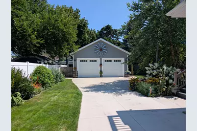 1303 Lakeshore Drive, Muskegon, MI 49441 - Photo 8