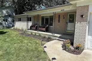 38894 Winkler St, Harrison Township, MI 48045 - Photo 2