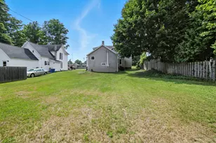 332 W Upton Ave, Reed City, MI 49677 - Photo 4