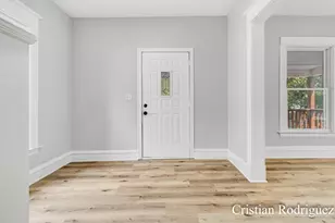 958 Dunham St SE, Grand Rapids, MI 49506 - Photo 8