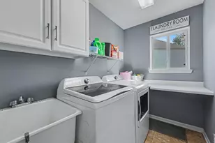 913 Darwin Dr, Chelsea, MI 48118 - Photo 16