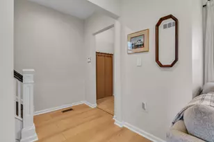 838 W Philadelphia St, Detroit, MI 48202 - Photo 8