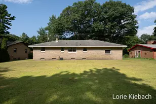 18452 168th Ave, Spring Lake, MI 49456 - Photo 4