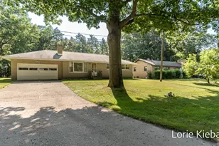 18452 168th Ave, Spring Lake, MI 49456 - Photo 2