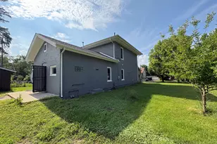 216 W Chestnut St, Albion, MI 49224 - Photo 4