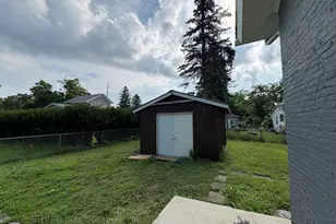 216 W Chestnut St, Albion, MI 49224 - Photo 20