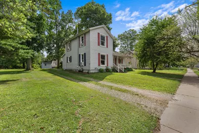 228 E Bacon Street, Hillsdale, MI 49242 - Photo 32