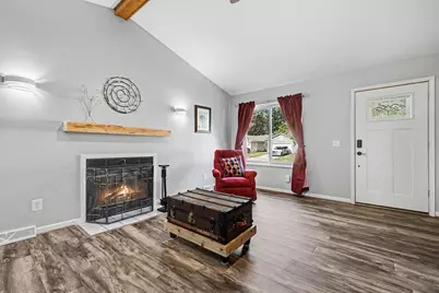 5562 Osborne Avenue SE, Kentwood, MI 49548 - Photo 4