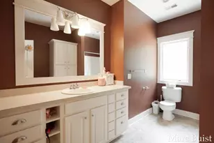 421 N Lake Dr, Caledonia, MI 49316 - Photo 38