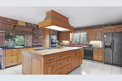 4500 W W Howard City-Edmore, Six Lakes, MI 48886 - Photo 22
