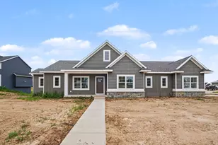 1830 Stratford Ln NW, Walker, MI 49534 - Photo 4
