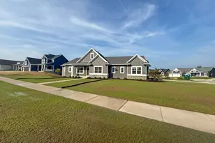 1830 Stratford Ln NW, Walker, MI 49534 - Photo 2