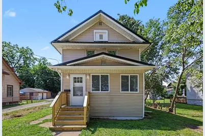 113 E Robinson Street, Jackson, MI 49203 - Photo 1