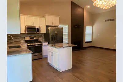 9915 Wayne Road, Livonia, MI 48150 - Photo 12