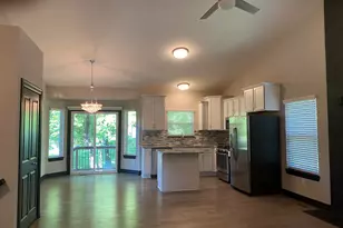 9915 Wayne Rd, Livonia, MI 48150 - Photo 6
