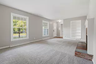 3501 Newcastle Dr SE, Grand Rapids, MI 49508 - Photo 10
