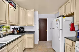 5825 Huntington Ave, Ypsilanti, MI 48197 - Photo 16