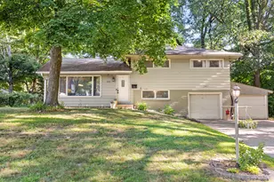 341 Country Club Terrace, Battle Creek, MI 49015 - Photo 1