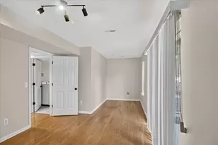 379 Cherry Orchard Rd, Canton, MI 48188 - Photo 16