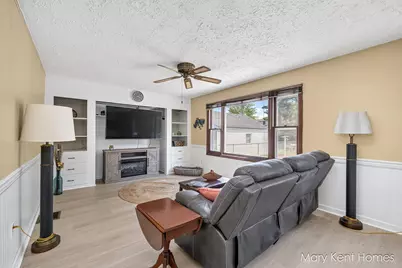 3216 SW Hillcroft Avenue SW, Wyoming, MI 49548 - Photo 14