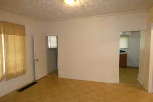 1065 Superior St, Benton Harbor, MI 49022 - Photo 8