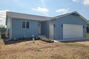 14869 Hilltop Dr, Cement City, MI 49233 - Photo 2