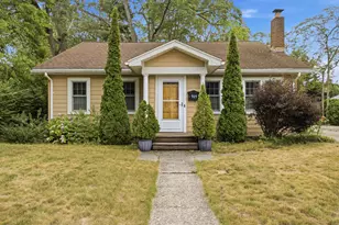 909 Moulton Ave, Muskegon, MI 49445 - Photo 1