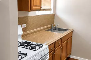 32462 Lenawee Ct, Westland, MI 48186 - Photo 2