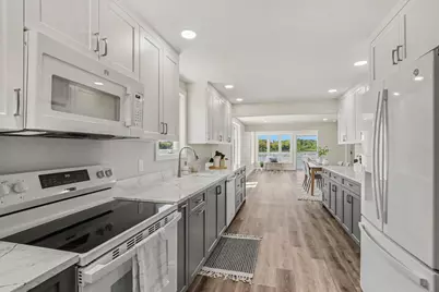 52070 Lake Avenue, Three Rivers, MI 49093 - Photo 6