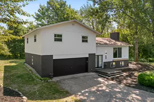 1044 Edenhill Rd, Beulah, MI 49617 - Photo 2
