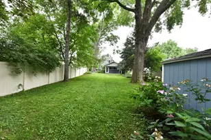 1012 Pearl St, Saint Joseph, MI 49085 - Photo 6