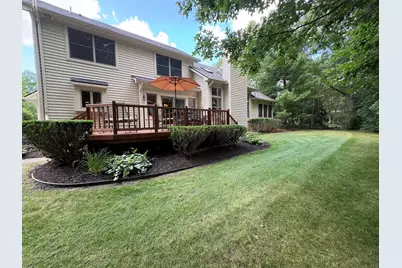 7708 Hunters Pointe, Brighton, MI 48116 - Photo 16