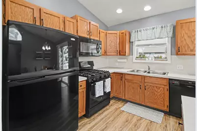 421 Macomb Avenue NW, Grand Rapids, MI 49534 - Photo 14