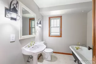 357 N State St, Zeeland, MI 49464 - Photo 20