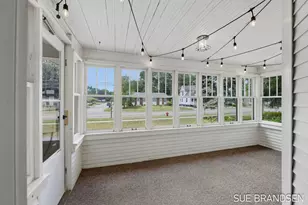 357 N State St, Zeeland, MI 49464 - Photo 14