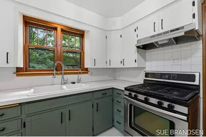357 N State Street, Zeeland, MI 49464 - Photo 6