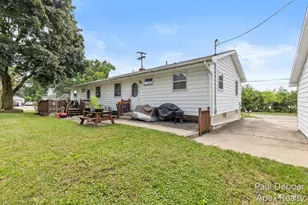 3542 Fuller Ave SE, Grand Rapids, MI 49508 - Photo 4