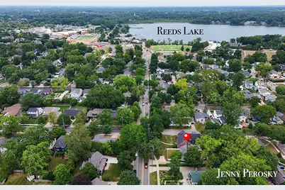 1044 Breton Road SE, East Grand Rapids, MI 49506 - Photo 8