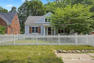 1044 Breton Rd SE, East Grand Rapids, MI 49506 - Photo 42