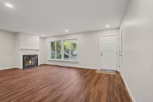 13084 Hoyt Dr, Battle Creek, MI 49014 - Photo 6