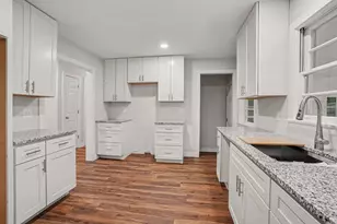 13084 Hoyt Dr, Battle Creek, MI 49014 - Photo 10