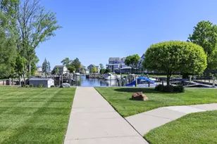 37868 Jefferson Ave, Harrison Township, MI 48045 - Photo 18